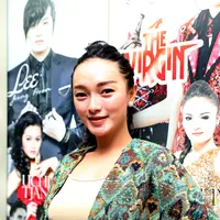 Pedangdut cantik Zaskia Gotik telah mendapat sederet penghargaan di tahun 2015 ini. Tak tanggung-tanggung, penghargaan yang didapatnya berasal dari dalam negeri bahkan luar negeri. (Andy Masela/Bintang.com)