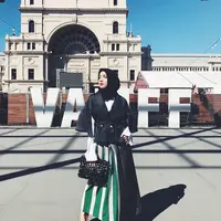 Gaya busana hijab sehari-hari ala Jenahara Nasution. (sumber foto: jenaharanasution)