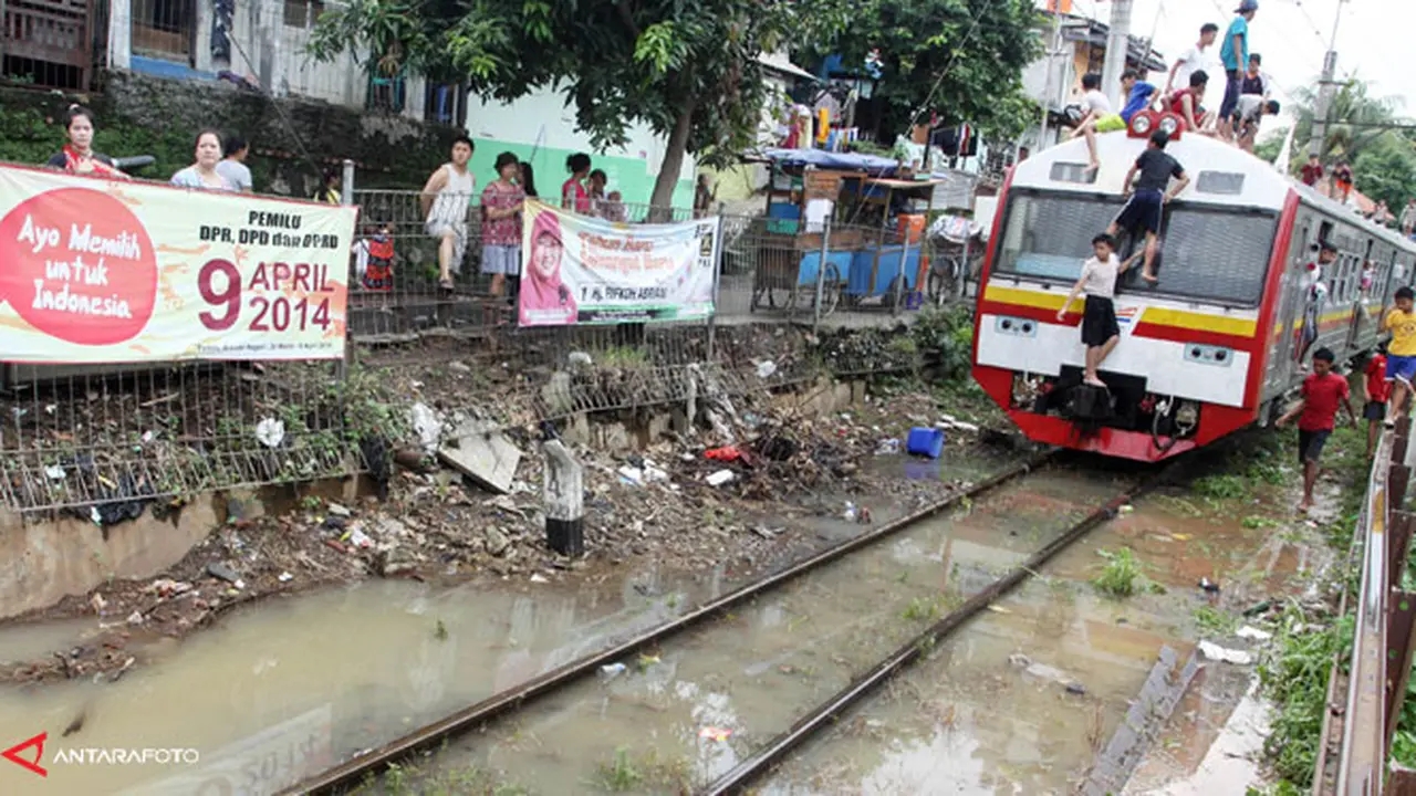 krl-banjir-140117a.jpg