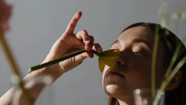 Kenali Potensi Risiko Tanam Benang pada Hidung, dari Infeksi hingga Berbekas