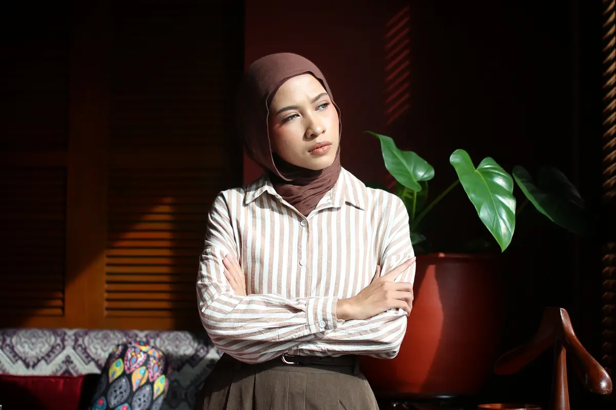 wanita februari tentang sikap yang lebih tepat