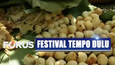 Festival Klampok menghadirkan kehidupan tempo dulu yang membuat pengunjung bernostalgia.