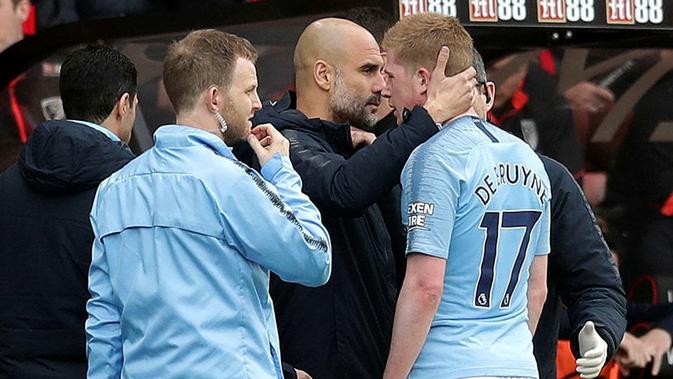 Manajer Manchester City, Pep Guardiola, memastikan Kevin De Bruyne mengalami cedera hamstring. (Adam Davy/PA via AP)