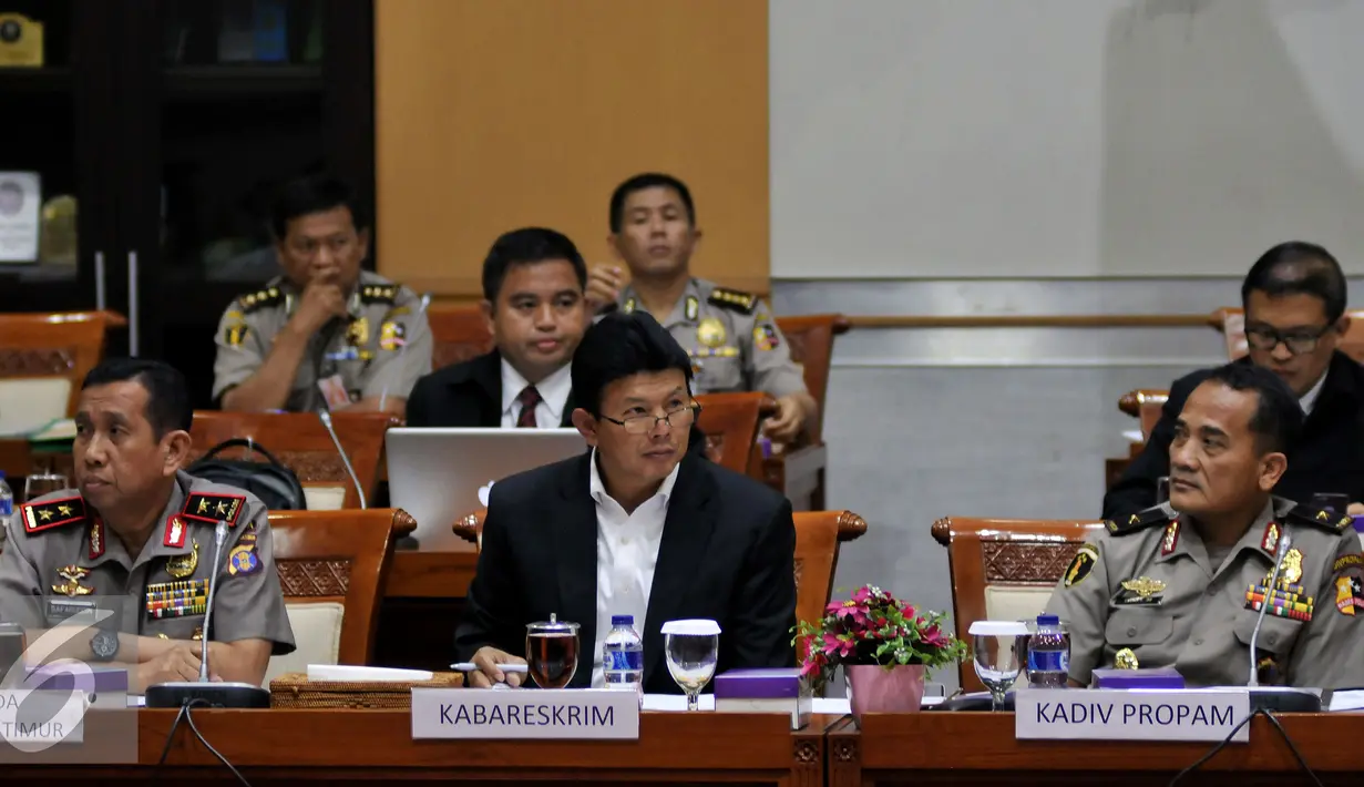 Panja penegakan  Komisi III mengundang Kabereskrim dan empat Kapolda dalam rangka membahas kasus di pusat dan daerah, Jakarta, Selasa (26/7). (Liputan6.com/Johan Tallo)