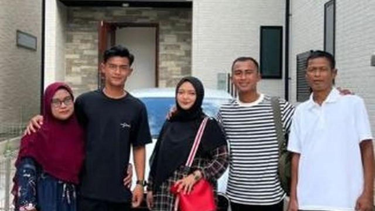 5 Potret Kesederhanaan Mendiang Ayah Pratama Arhan, Fondasi Hidup yang Membentuk Karakter Sang Pemain