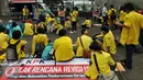 Mahasiswa dari BEM-se Indonesia melakukan Aksi di depan Gedung DPR-MPR, Senayan, Jakarta, Selasa (23/2/2016). Dalam Aksinya mereka menuntut "Menolak Revisi UU KPK". (Liputan6.com/Johan Tallo)