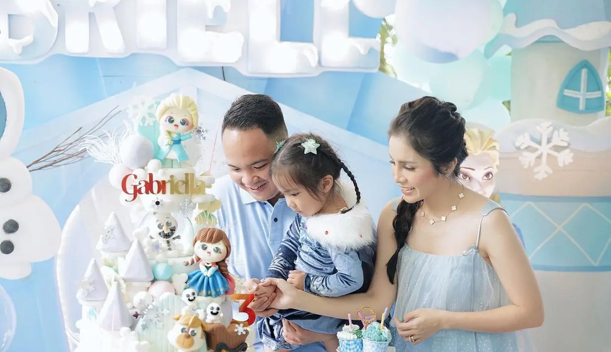 Ultah anak Momo Geisha (Instagram/therealmomogeisha)