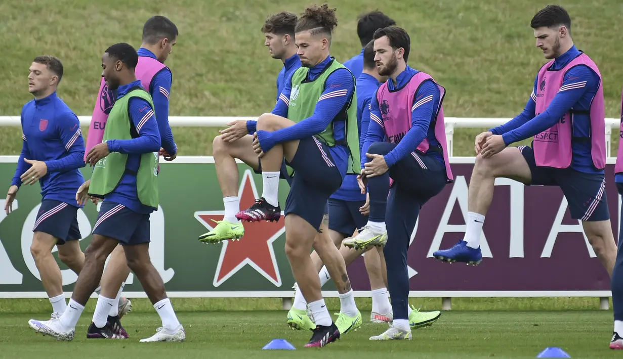 Meski kurang diunggulkan namun Ukraina juga mempunyai pemain-pemain kelas dunia seperti Roman Yaremchuk, Andriy Yarmolenko, dan Ruslan Malinovsky yang bisa menghukum Timnas Inggris jika tampil lengah dan meremehkan. (AP Photo/Rui Vieira)