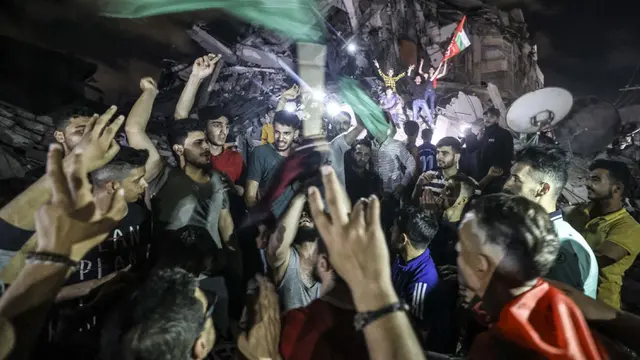 FOTO: Warga Gaza Rayakan Gencatan Senjata Israel - Hamas