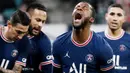 Georginio Wijnaldum - Pemain asal belanda ini tampil apik dengan memborong dua gol saat PSG menghadapi RB Leipzig di Liga Champions. Namun sayang, kedua gol tersebut tak mampu mengantarkan PSG meraih kemenangan di markas RB Leipzig. (AFP/Franck Fife)