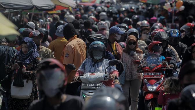Situasi Pasar Anyar atau Pasar Kebon Kembang, Bogor, jelang lebaran di tengah pandemi Corona. (Liputan6.com/Achmad Sudarno)