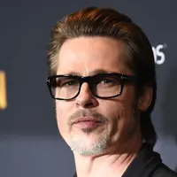 Brad Pitt lumpuh karena ditinggal istrinya, Angelina Jolie serta anak-anaknya. (AFP/Bintang.com)