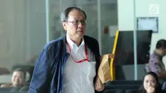 Pengusaha, Made Oka Masagung bersiap menjalani pemeriksaan di Gedung KPK, Jakarta, Kamis (9/11). Made Oka Masagung diperiksa sebagai saksi kasus dugaan korupsi e-KTP. (Liputan6.com/Helmi Fithriansyah)