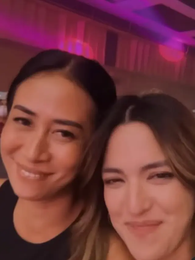 Nia Ramadhani dan Ardi Bakrie nonton konser MLTR (Instagram/ramadhaniabakrie)