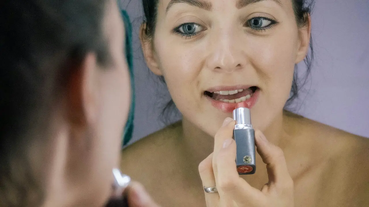 Using lipstick