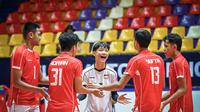 Timnas voli putra Indonesia tinggal selangkah lagi menjuarai SEA V League 2025 Leg 2, setelah menundukkan Kamboja 3-0 (25-21, 25-14, 25-22) di GOR Jakarta Internasionnal Velodrome, Rawamangun Jakarta, Sabtu (19/7/2025) malam. (PBVSI)