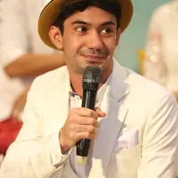 Reza Rahadian (Adrian Putra/Fimela.com)