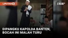 Bocah Tidur di Pangkuan Kapolda Banten