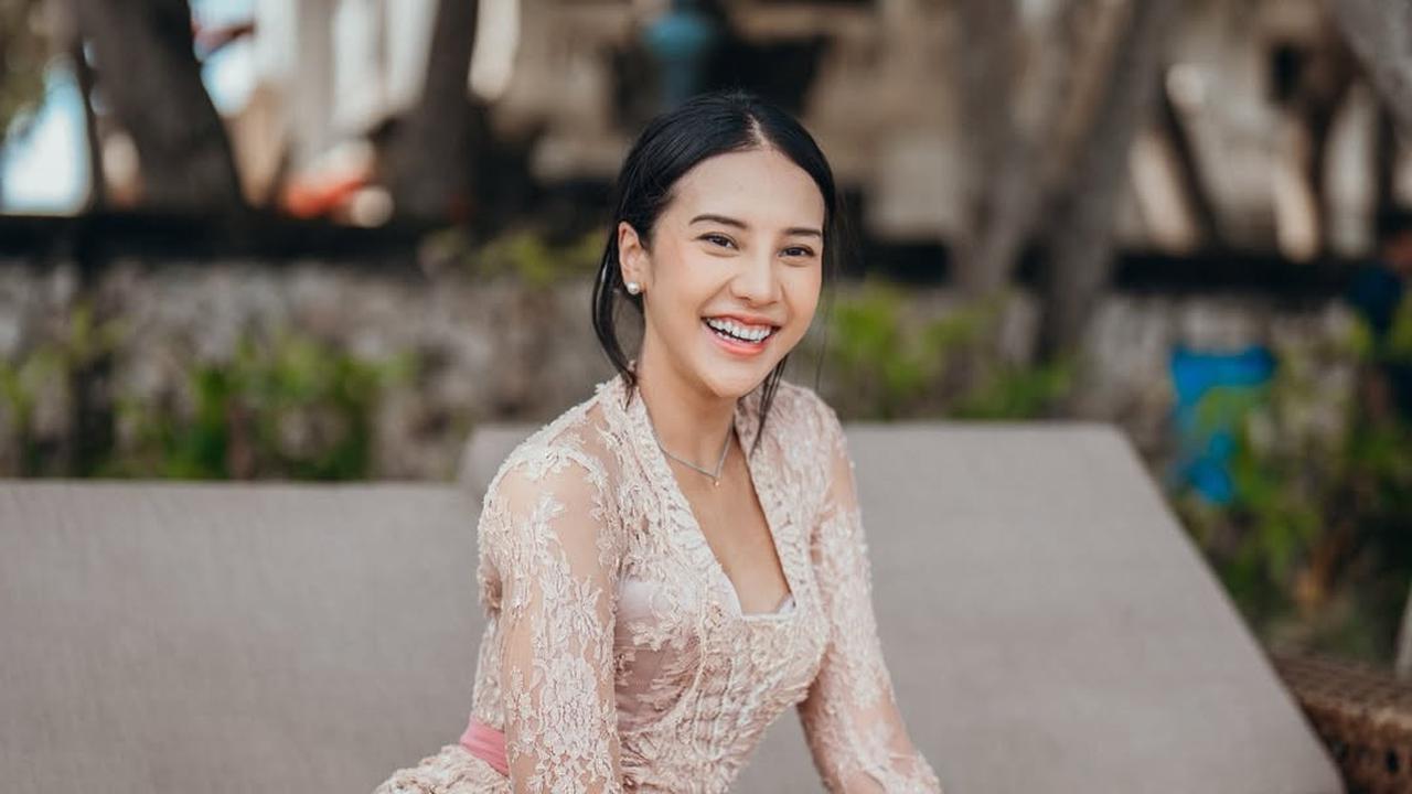 Rayakan 2025, Anya Geraldine Unggah Deretan Foto Cantik 2024 dan Terima Kasih pada Diri Sendiri
