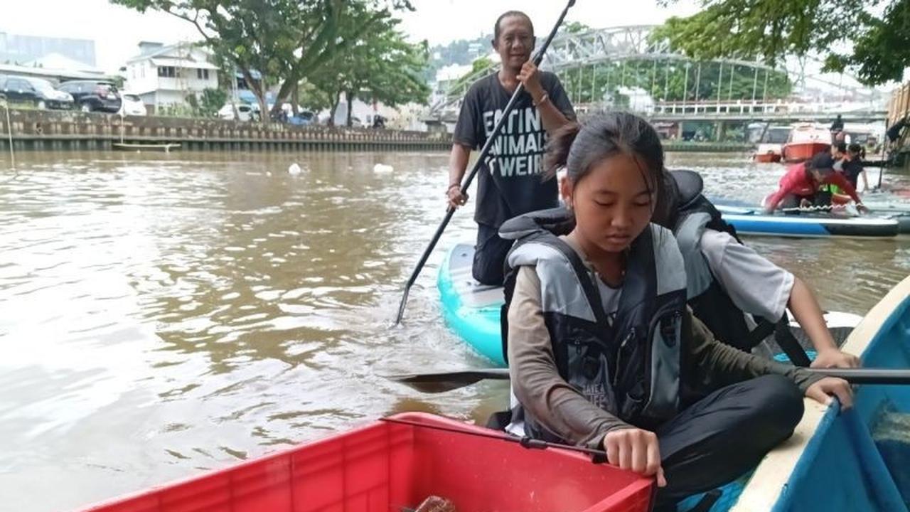 Wawalkot Samarinda Ikut Aksi Pungut Sampah, Kampanyekan 'Jaga Sungai Lindungi Bumi' di HUT GMSS-SKM ke-10