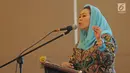 Direktur Wahid Foundation, Yenny Wahid menyampaikan materi saat diskusi panel di Jakarta, Senin (29/1). Menurut Yenny Wahid, perempuan Indonesia memliki potensi menjadi agen perdamaian. (Liputan6.com/Herman Zakharia)