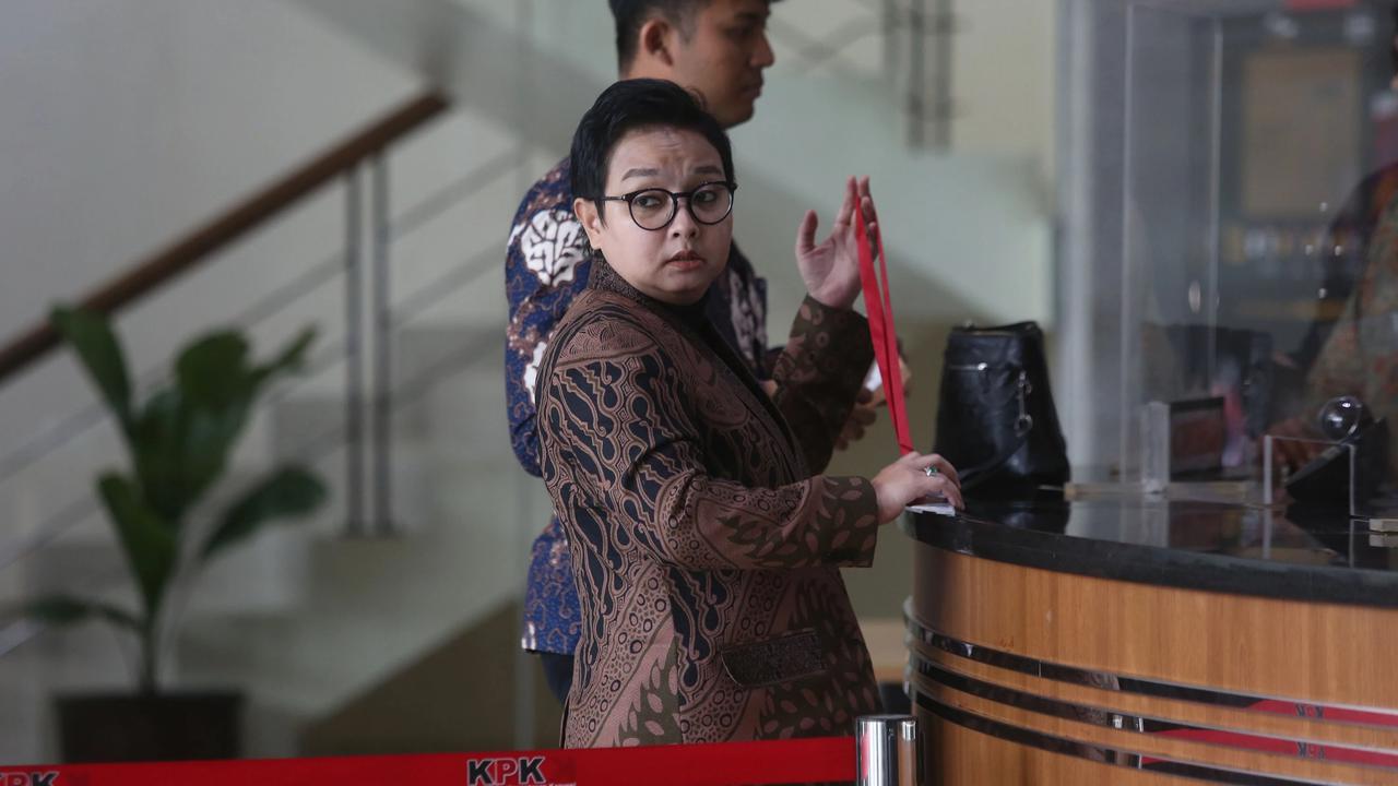 FOTO: Plt Bupati Cilacap Diperiksa KPK Sebagai Saksi Dugaan Pemerasan THR