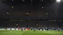 Para pemain AS Monaco melakukan pemanasan menanti pemain Borussia Dortmund di Signal Iduna Park, Dortmund, (11/4/2017). Laga perempatfinal Liga Champions akhirnya ditunda akibat ledakan pada bus tim Die Borussen. (AP/Federico Gambarini/dpa via AP)