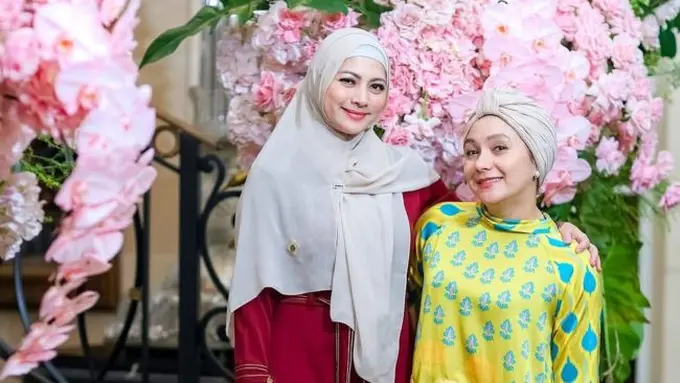 Potret Cantik Cut Keke Berhijab. (instagram/cutkeke_xavier)