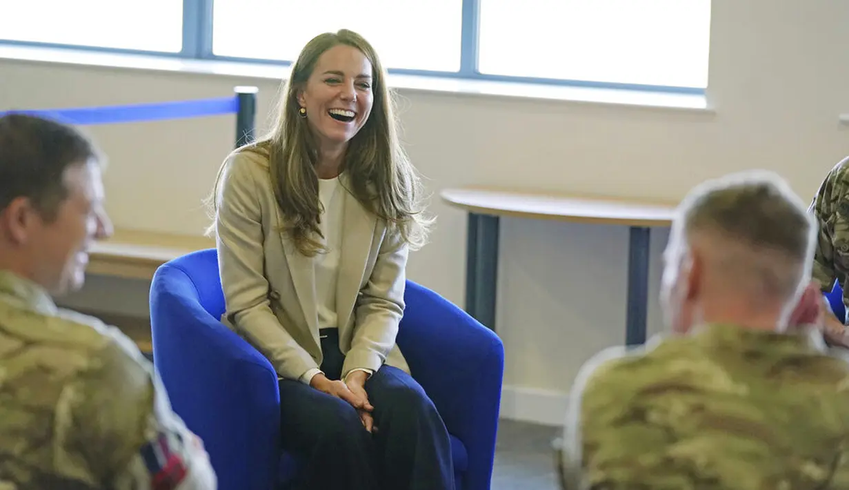 FOTO: Kemunculan Kate Middleton ke Publik Usai Lama Menghilang - Foto