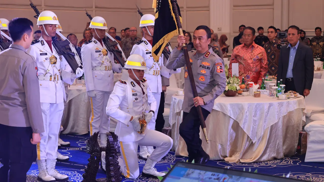 Divisi Humas Polri menggelar sarasehan bersama para Kepala Divisi Hubungan Masyarakat (Kadiv Humas) terdahulu dan sejumlah pimpinan media. Hal itu sekaligus dalam rangka syukuran Hari Jadi Humas Polri ke-73.