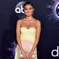 6 Penampilan Cantik Agnez Mo Saat Hadiri AMA 2019, Jadi Pusat Perhatian (sumber: Instagram.com/_rhuslyxlholy)