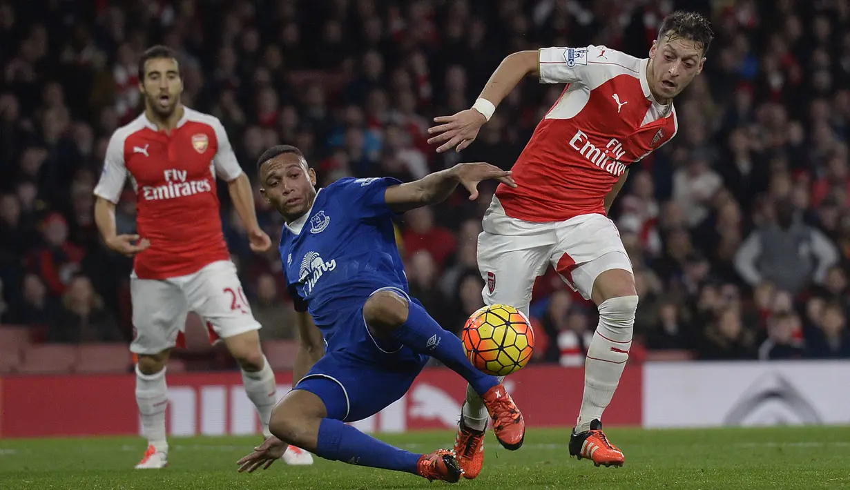Sebelum memperkuat The Gunners, Ozil merupakan mesin assist bagi klub terdahulunya, Real Madrid. (EPA/Will Oliver)