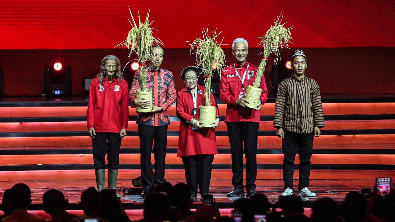 Kemesraan Megawati dan Jokowi di Rakernas IV PDIP