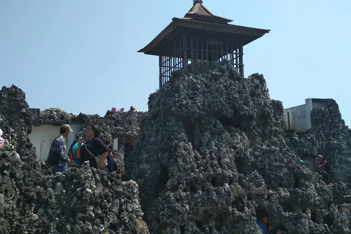 Cerita Perlawanan Cirebon dan Terbunuhnya Sultan ke V Kasepuhan Matangaji