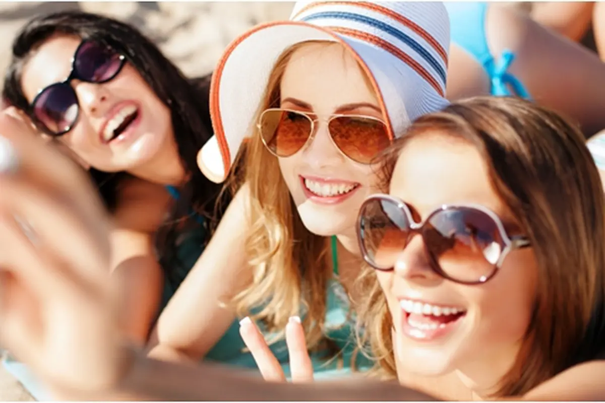 (c)shutterstock.com