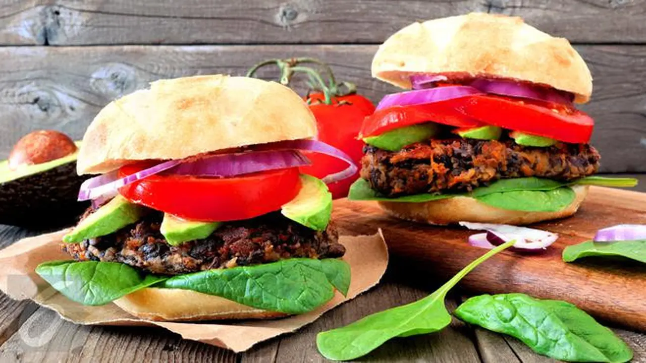 Pria Ini Memecahkan Rekor sebagai Kolektor Barang Bertema Burger