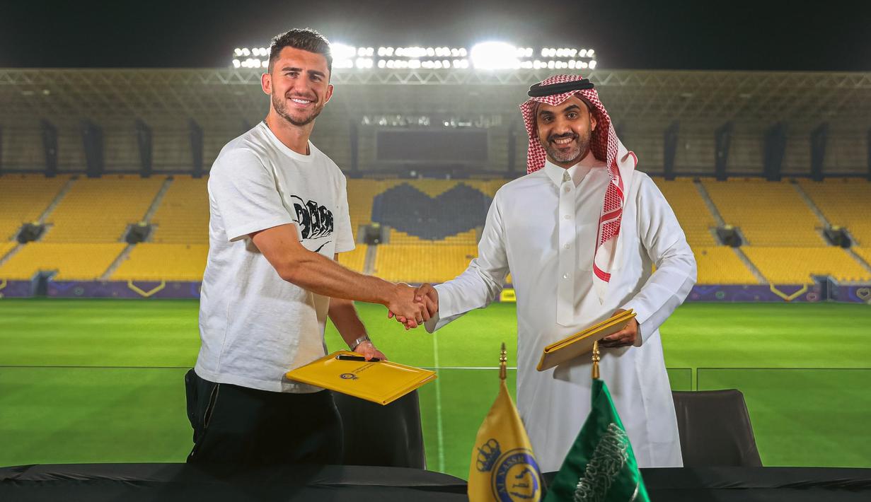 Sebelumnya bek Spanyol itu dilaporkan sudah tak punya masa depan di Etihad Stadium. (FOTO: twitter.com/AlNassrFC_EN)