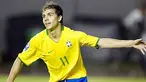 Striker Brasil, Nilmar merayakan hat-trick ketika Brasil menang 4-2 atas Chile dalam lanjutan kualifikasi PD 2010 di Stadion Pituacu, Salvador de Bahia, pada 9 September 2009. AFP PHOTO/ANTONIO SCORZA
