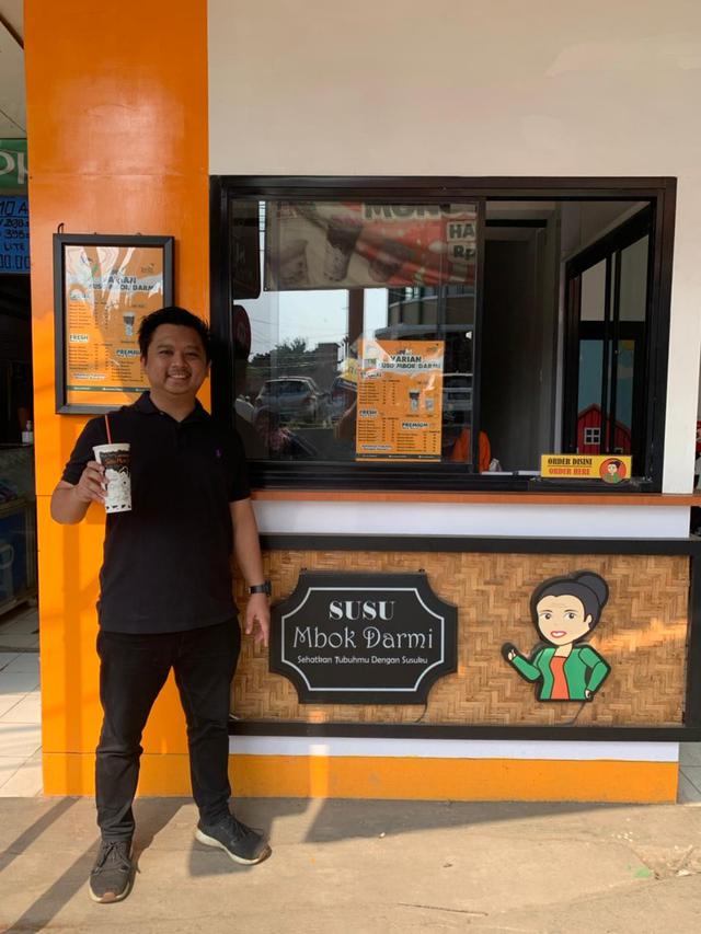 Diary Fimela: Cerita Sukses Susu Mbok Darmi yang Viral di Kantin Kampus ...