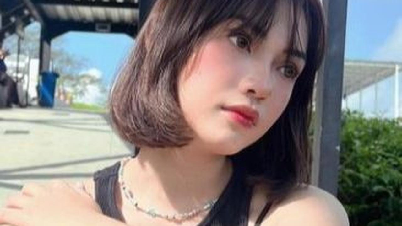 "Kalau untuk tantangan, lebih ke liriknya yang banyak sekali opsi, jadi saat mau rekaman, banyak yang aku ganti. Lalu, tanggal rilisnya juga mengalami perubahan karena aku sempat dirawat di rumah sakit sehingga menunggu pulih dulu," ujarnya.