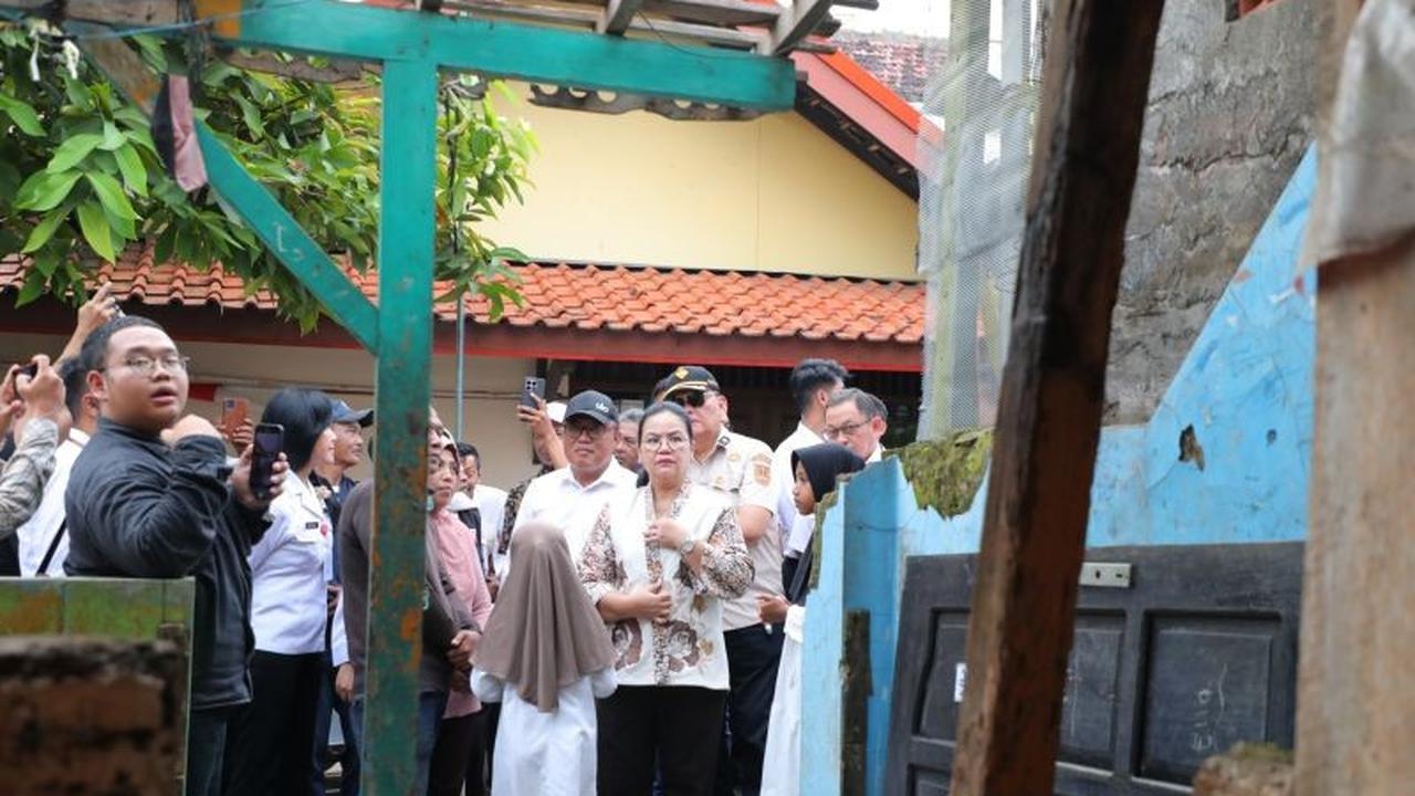 Pemkot Semarang Pastikan Bantuan Rehabilitasi Rumah Rusak Akibat Angin Kencang di Gisikdrono