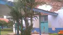 Citizen6, Bandung: SMP Negeri 1 Kertasari, Kabupaten Bandung, rusak parah akibat gempa bumi. Hingga saat ini sekolah tersebut belum di renovasi. (Pengirim: Sany Bahtiar)