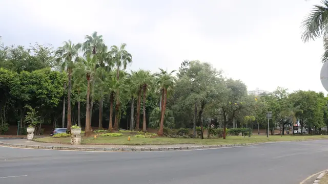 PT Lippo Cikarang Tbk. (LPCK) selalu melakukan pembersihan jalan dan saluran air di seluruh area klaster secara rutin dilakukan setiap bulannya, termasuk pelaksanaan fogging, sweeping hewan liar secara berkala. (Dok LPCK)