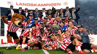 Bagi PSV, ini adalah gelar Liga Belanda ke-22 mereka. Mereka menyudahi penantian selama tujuh tahun setelah terakhir kali menjadi kampiun pada 2007/08. (psv.nl)