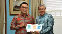 Gubernur Jawa Barat Ridwan Kamil saat menemui perwakilan peserta Asia Open Memory Championship 2019 asal Tanah Pasundan di Gedung Pakuan, Kota Bandung, Senin (21/10/19).