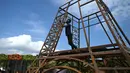 Pembangunan replika Menara Eiffel ini menjelang kunjungan Presiden Prancis Emmanuel Macron ke India pada akhir bulan ini. (Arun SANKAR/AFP)
