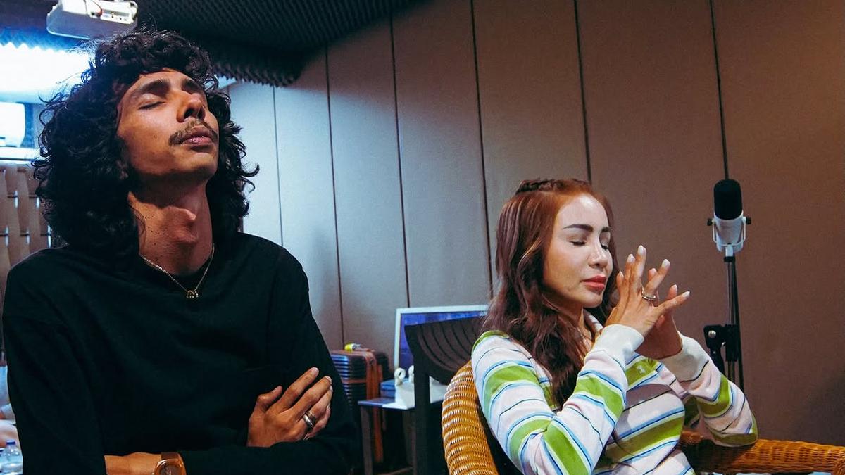 Enau Bangga Bisa Kolaborasi Bareng Momo Eks Geisha, Wujudkan Mimpi Duet dengan Idola