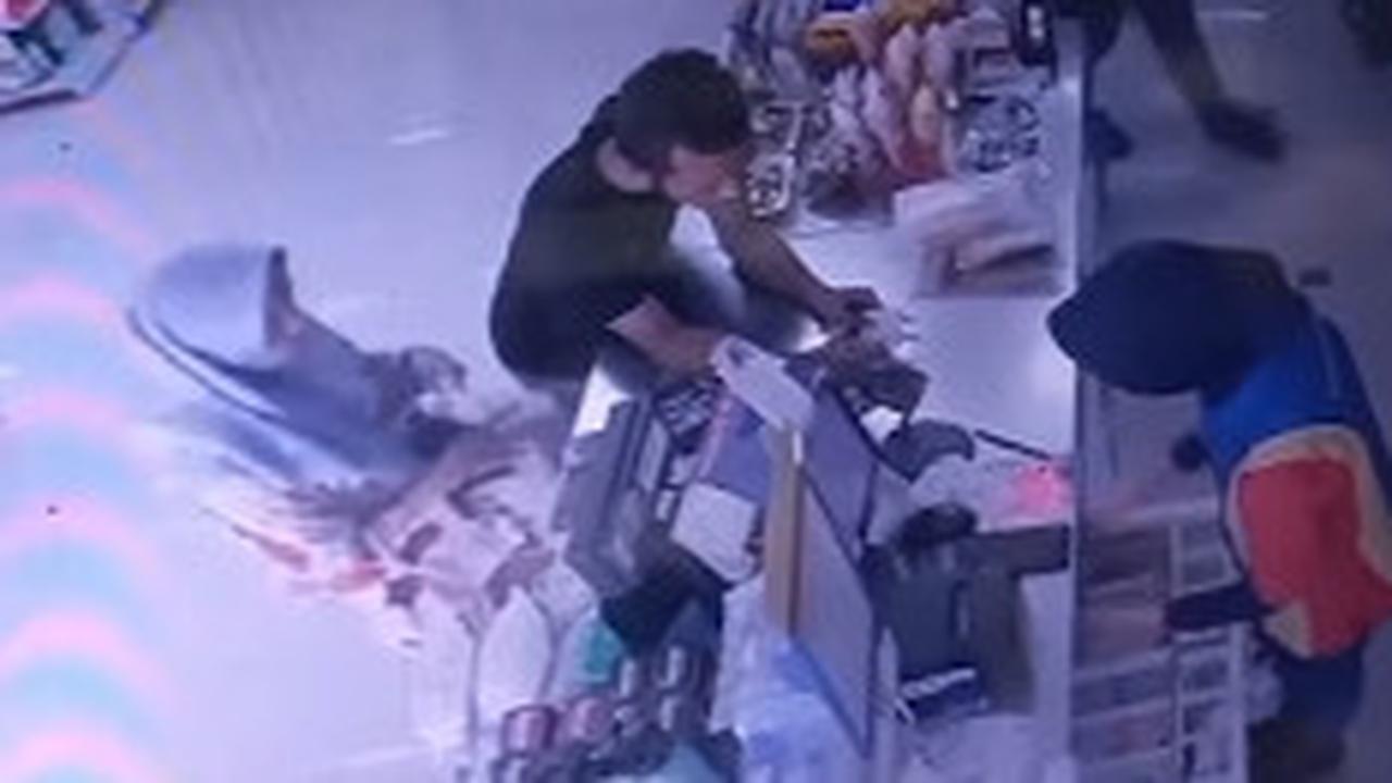 Viral Video Suami Tarik Kerudung Istri Sampai Lepas Gara-Gara Minta Dibelikan Lipstik di Minimarket