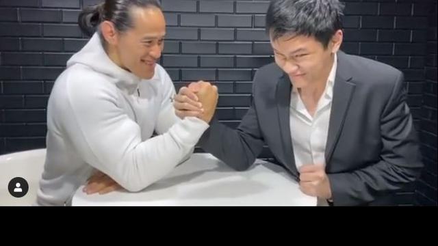 Azka Corbuzier, putra Deddy Corbuzier bersama Ade Rai (Foto: Instagram/@azkacorbuzier)