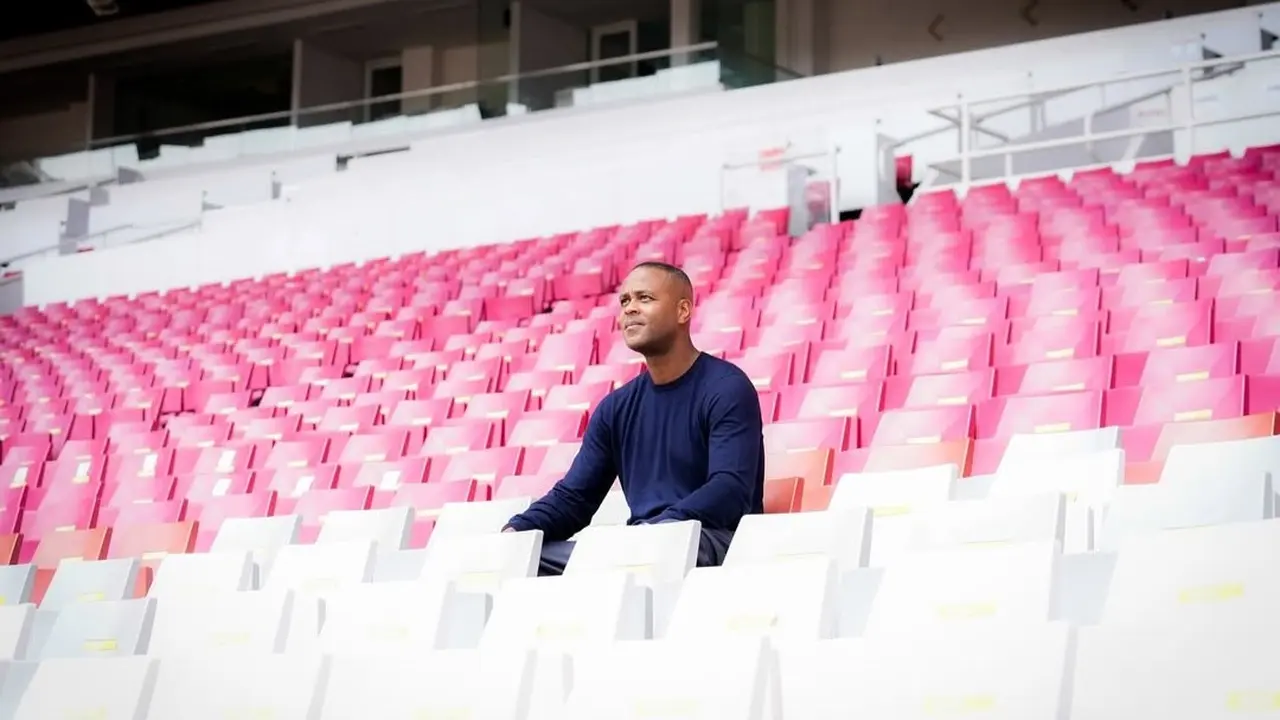 Patrick Kluivert Mendapat Pujian dari Petinggi Klub BRI Liga 1: Dia Terbuka untuk Mendengarkan